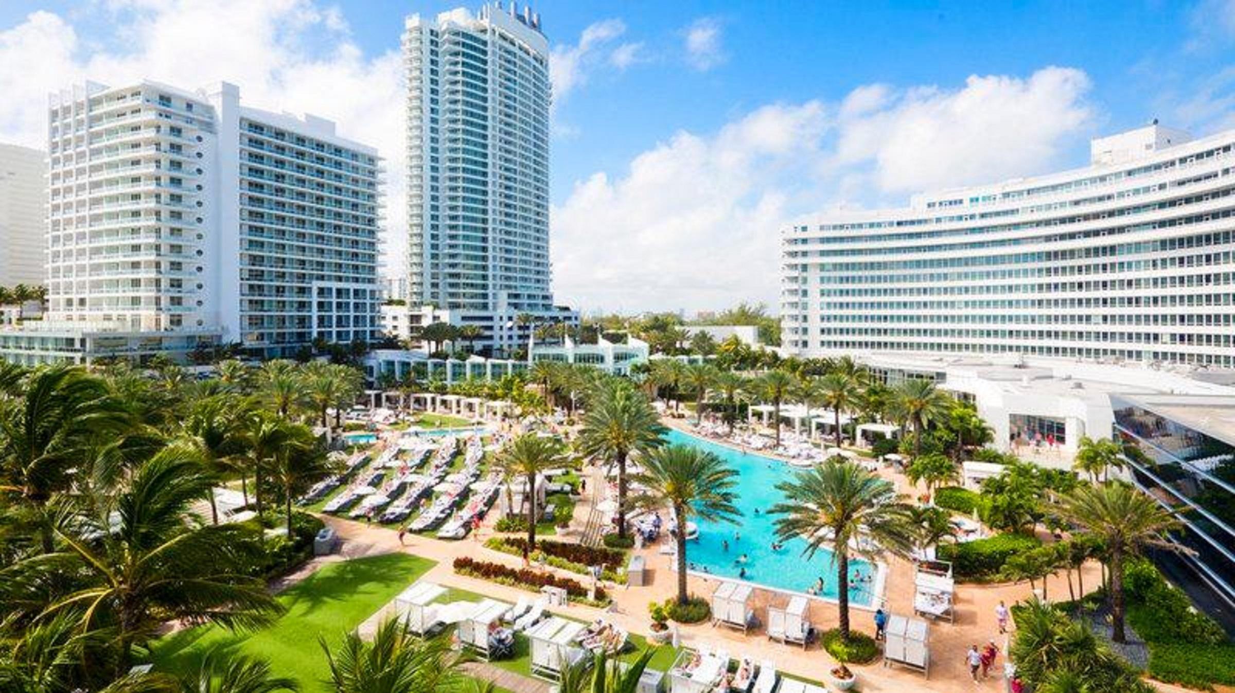 Fontainebleau Miami Beach Esterno foto The Fontainebleau Hotel