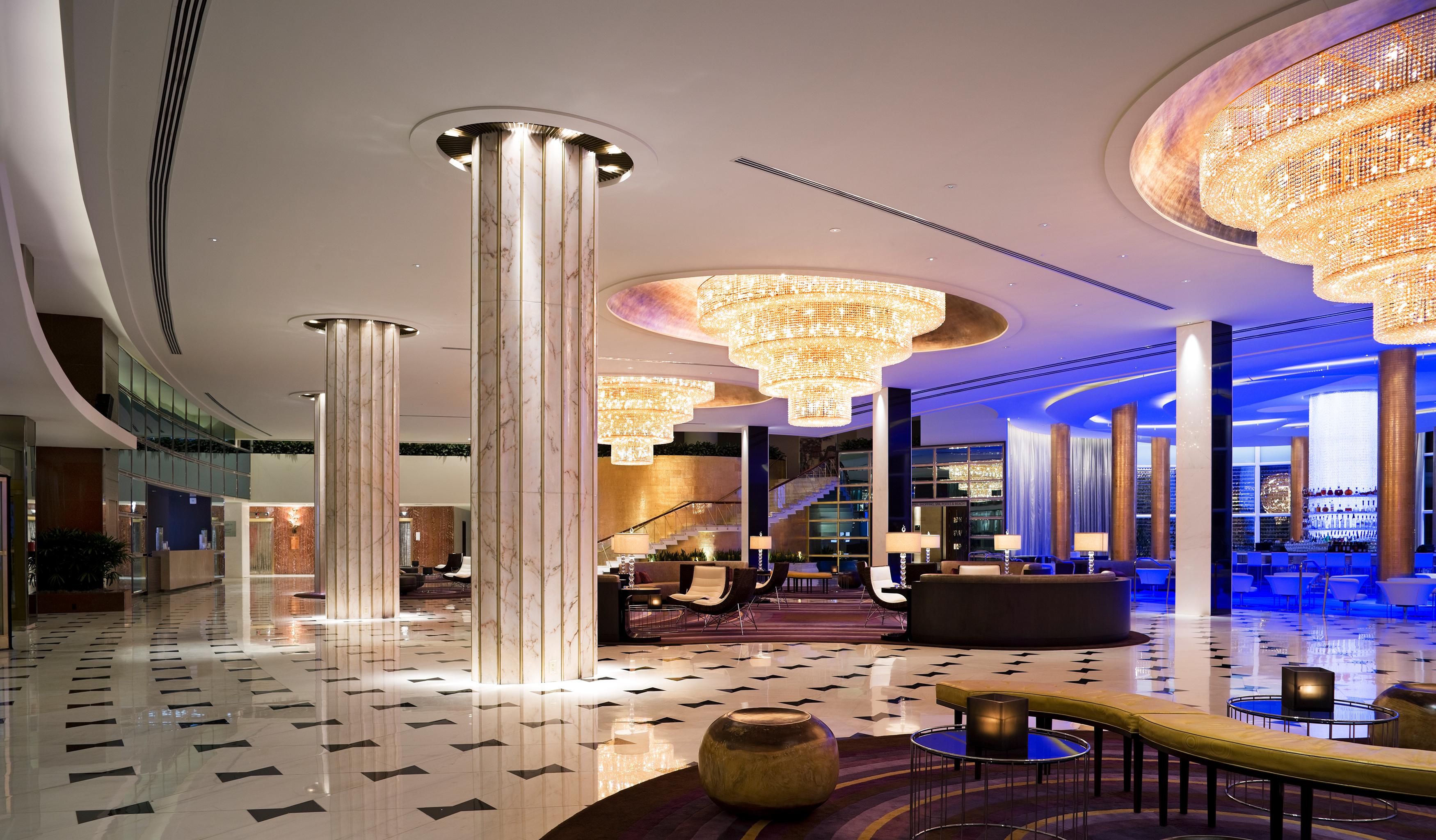Fontainebleau Miami Beach Interno foto The lobby of the hotel