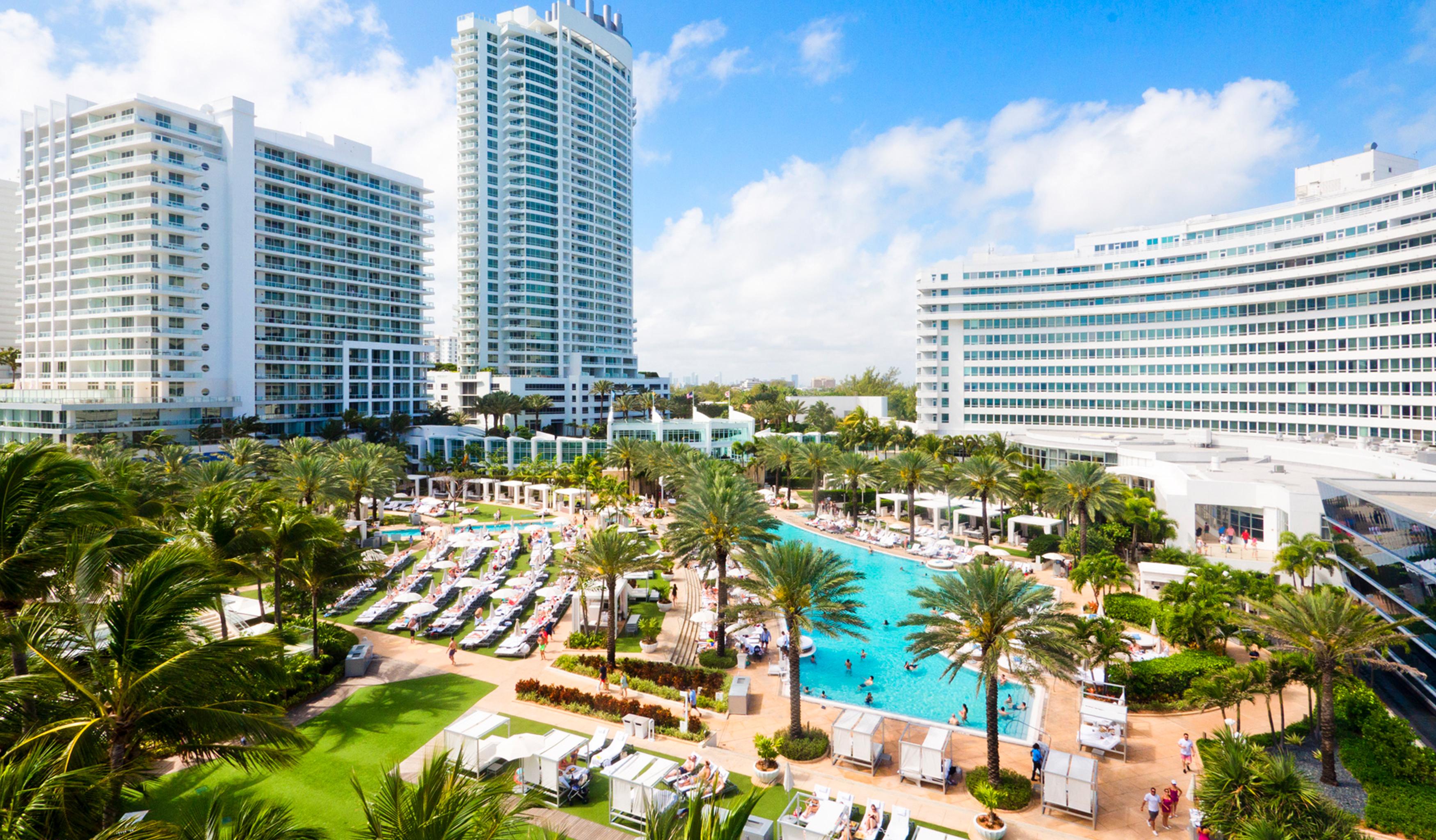Fontainebleau Miami Beach Esterno foto The Fontainebleau Hotel