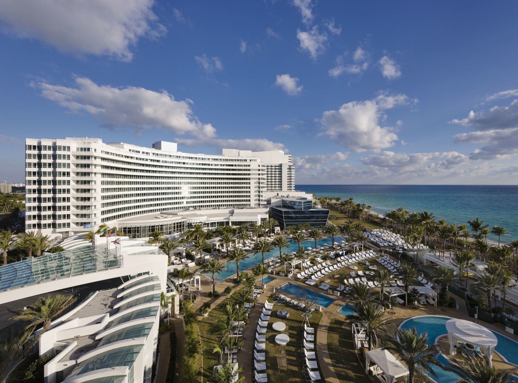 Fontainebleau Miami Beach Esterno foto Hilton Miami Beach